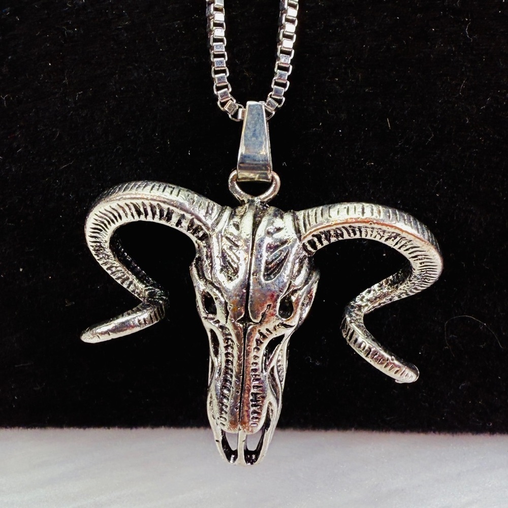 Silvertone Weighted Ram Head Skull Zodiac Pendant Box Chain Necklace